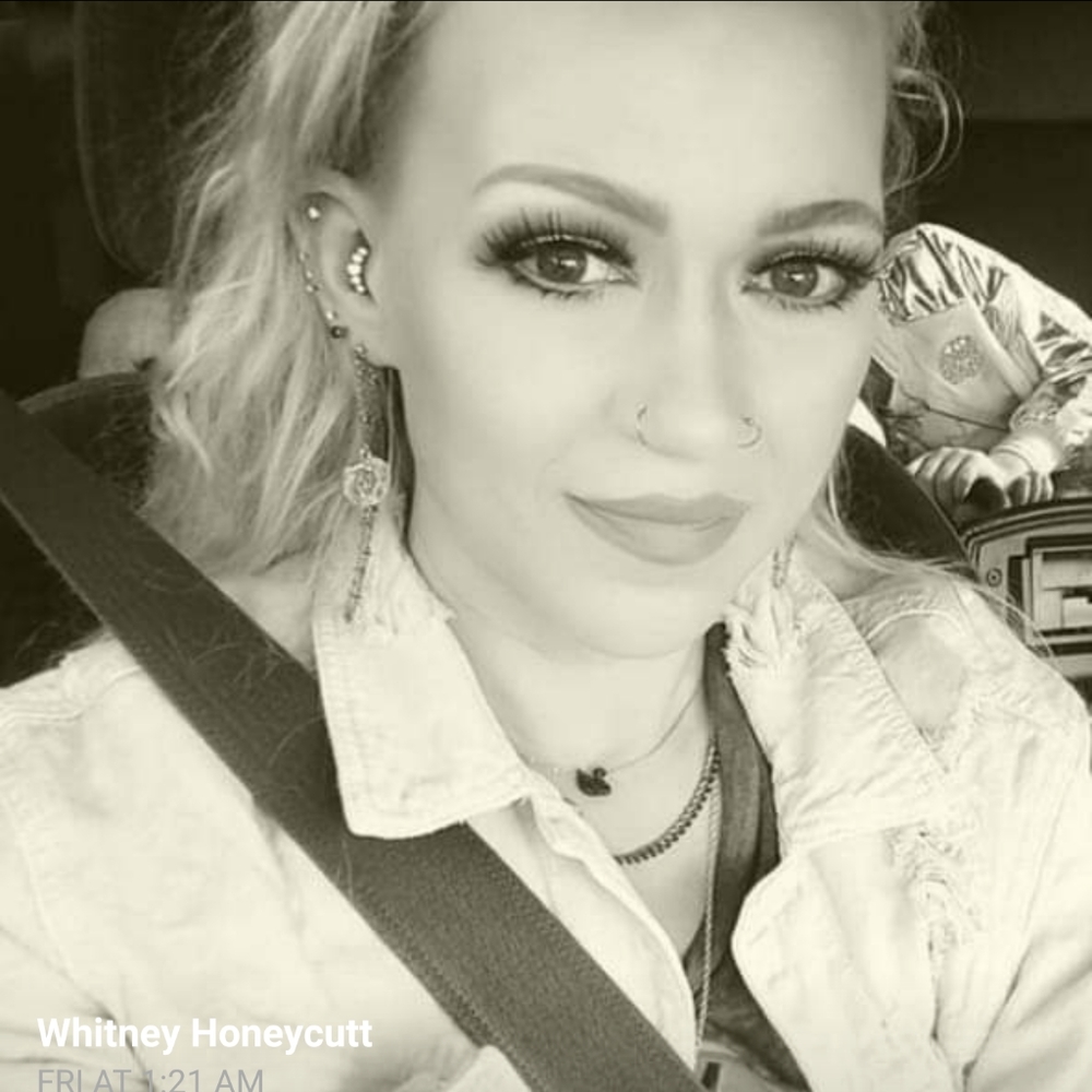 Meet your Posher, Whitney